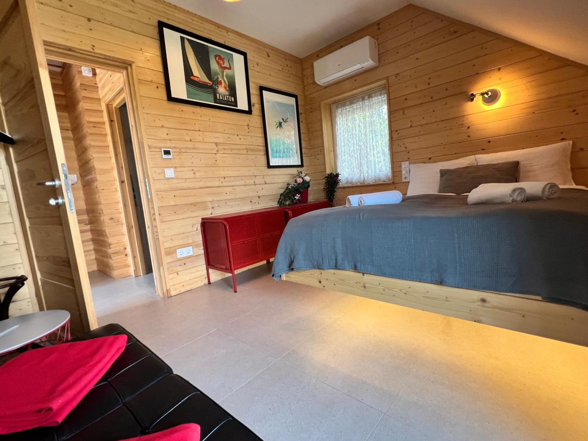 Neon Apartman Csopak Balaton Bagian luar foto