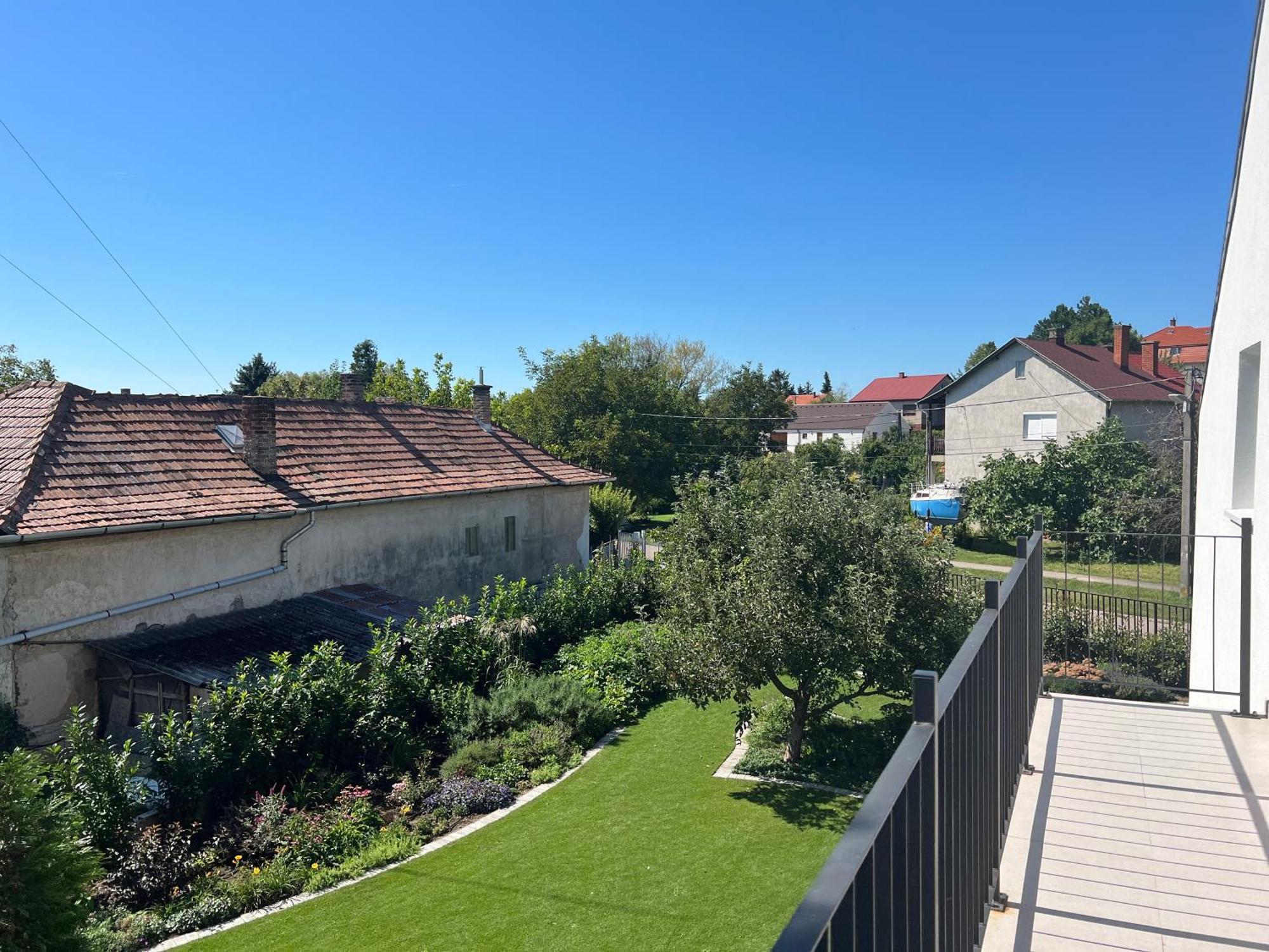 Neon Apartman Csopak Balaton Bagian luar foto